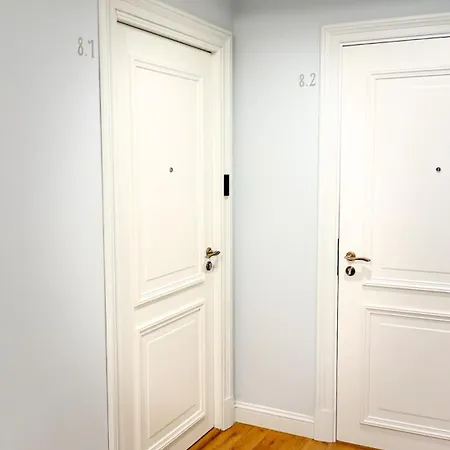 Scandinavian Skylight Loft In Quiet Center - Historic Building, Ac, Blackout Blinds * Riga